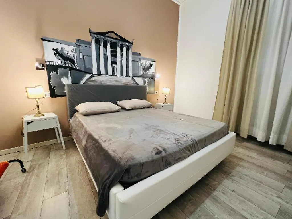 Guest house Room In Guest Room - Affittacamere Di Emma Palermo Italy